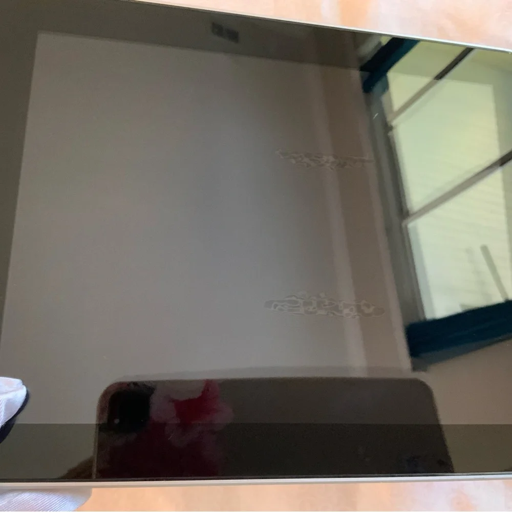Apple iPad 1st generation 16GB WiFi 9.7